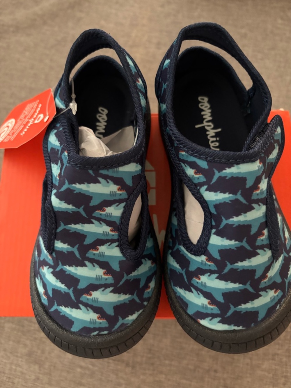 Kids Oomphies Navy and Light Blue Shark Print Kids Sandal Sz 10
